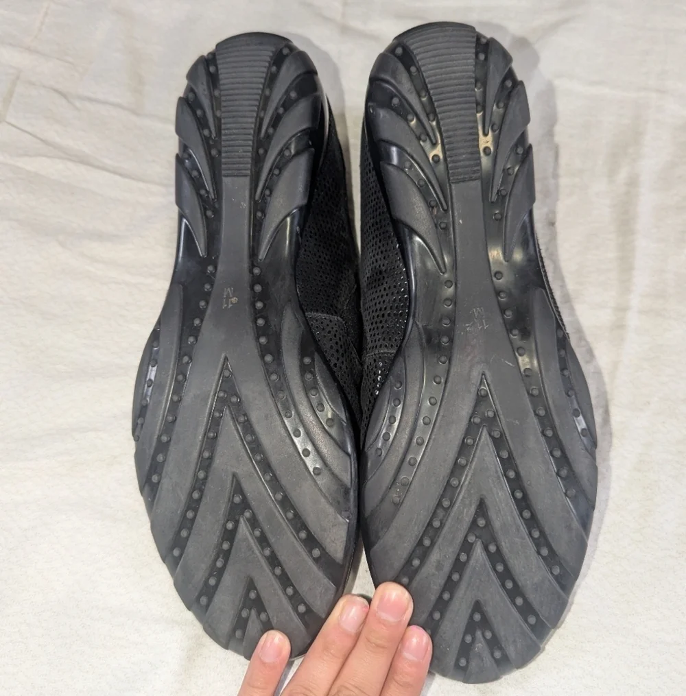 Vaneli Sport Black Slip-On Sneakers Size 11M